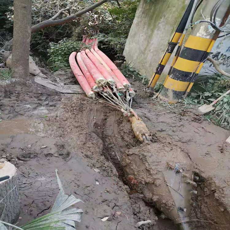 钟山拖拉管